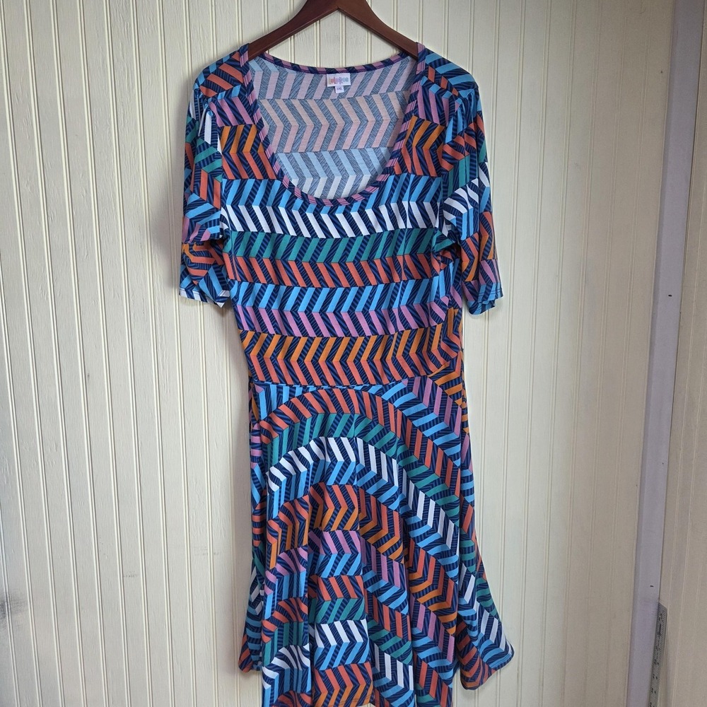 LuLaRoe Dress Womens 3XL Multicolor Chevron Short Sleeve Scoop Neck Fit & Flare